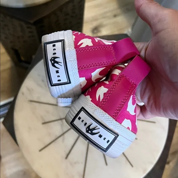 🛑 1 hour sale. McQ by Alexander McQueen, 7.5, Magenta &  White Swallows, Sneaker - Picture 6 of 14
